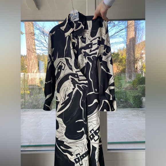 Cream and black patterned maxi dress - Picture 4 of 4